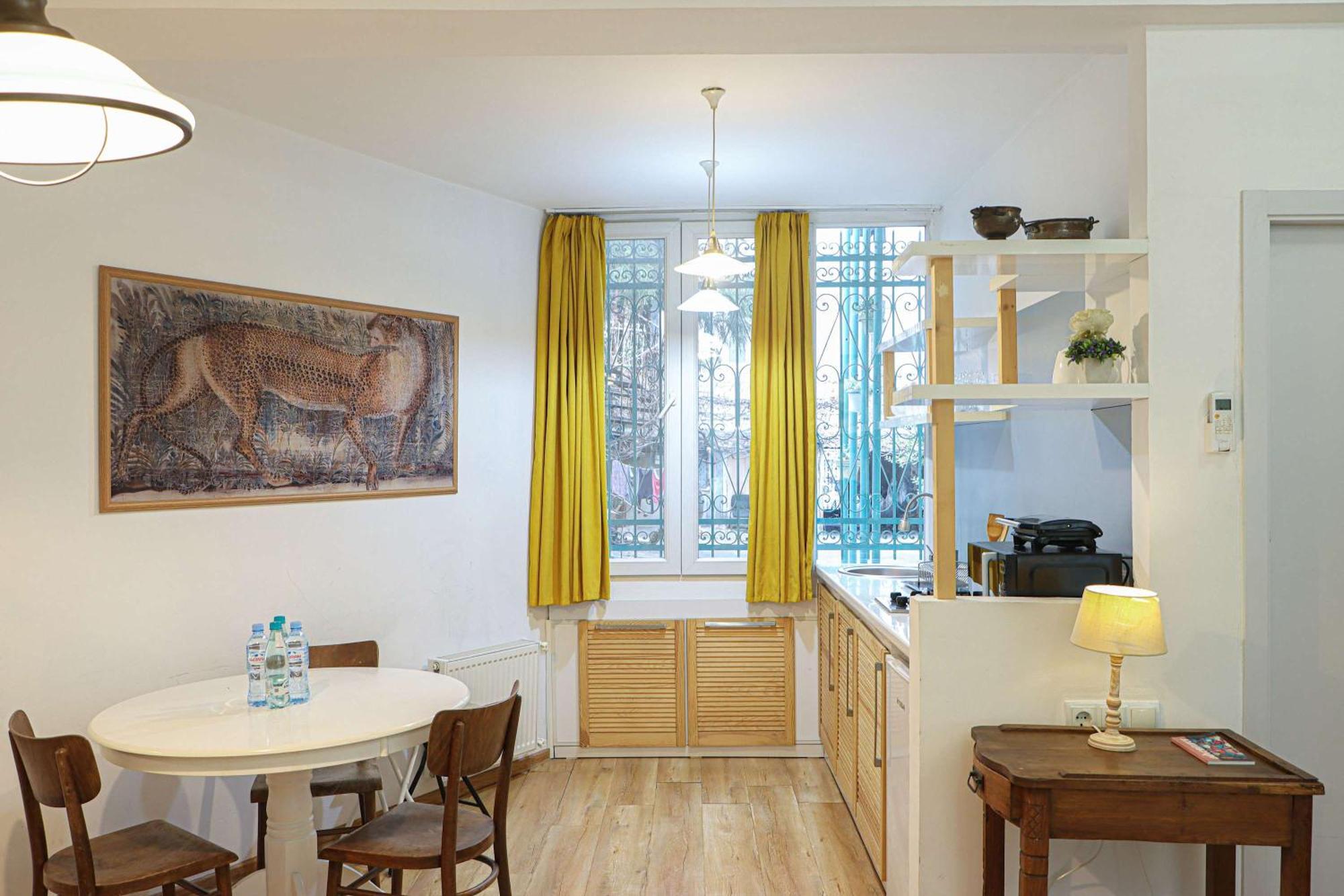 Wehost Heart Of Tbilisi Studio Екстер'єр фото